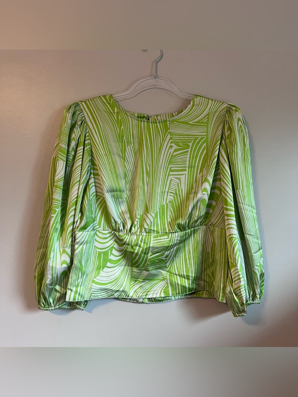 Express long sleeve Blouse - size L